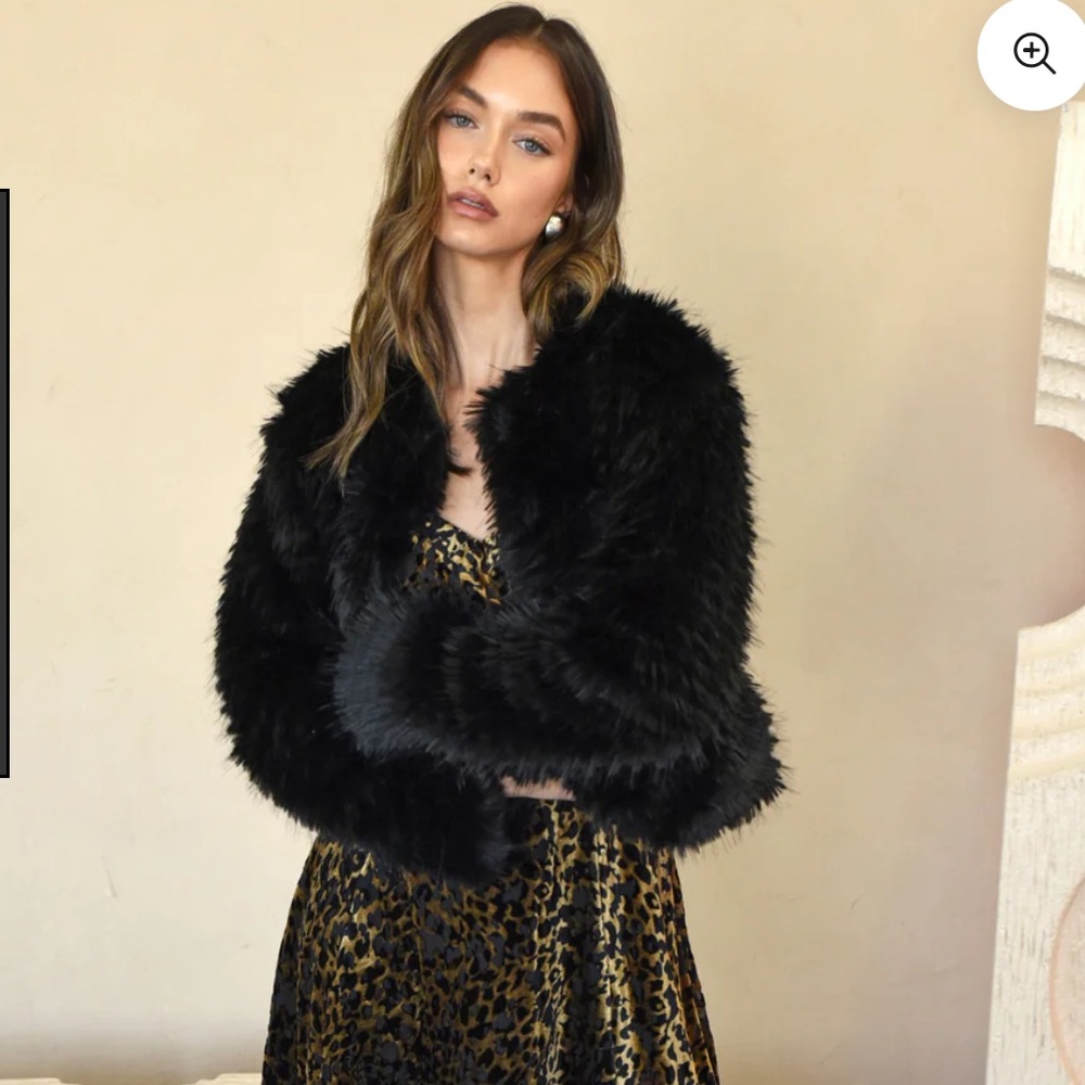 NWT Adelyn Rae Lana Faux Fur Coat